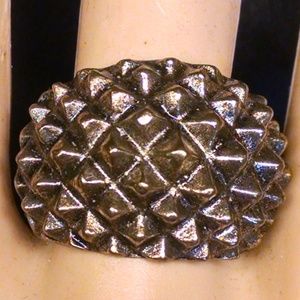 Elegant Spiky Dome Stylish Fashion Ring